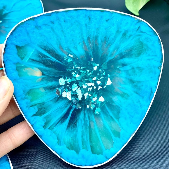 Turquoise resin coasters Modern triangular coasters, Unique coasters, small gift - Picture 5 of 7